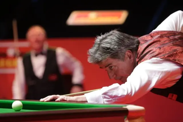 Stretching for a shot, Legends at the Crucible, 2011