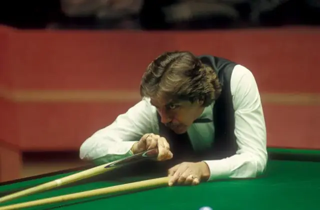 Cliff lining up a shot